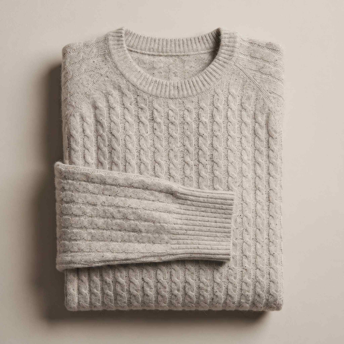 Women's undyed cashmere cable-knit Grace sweater in Light Grey Melange — view 4