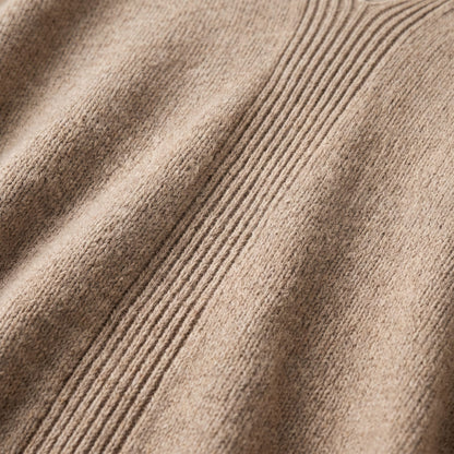 Women's undyed cashmere poncho in Oatmeal Melange — V-neckline detail