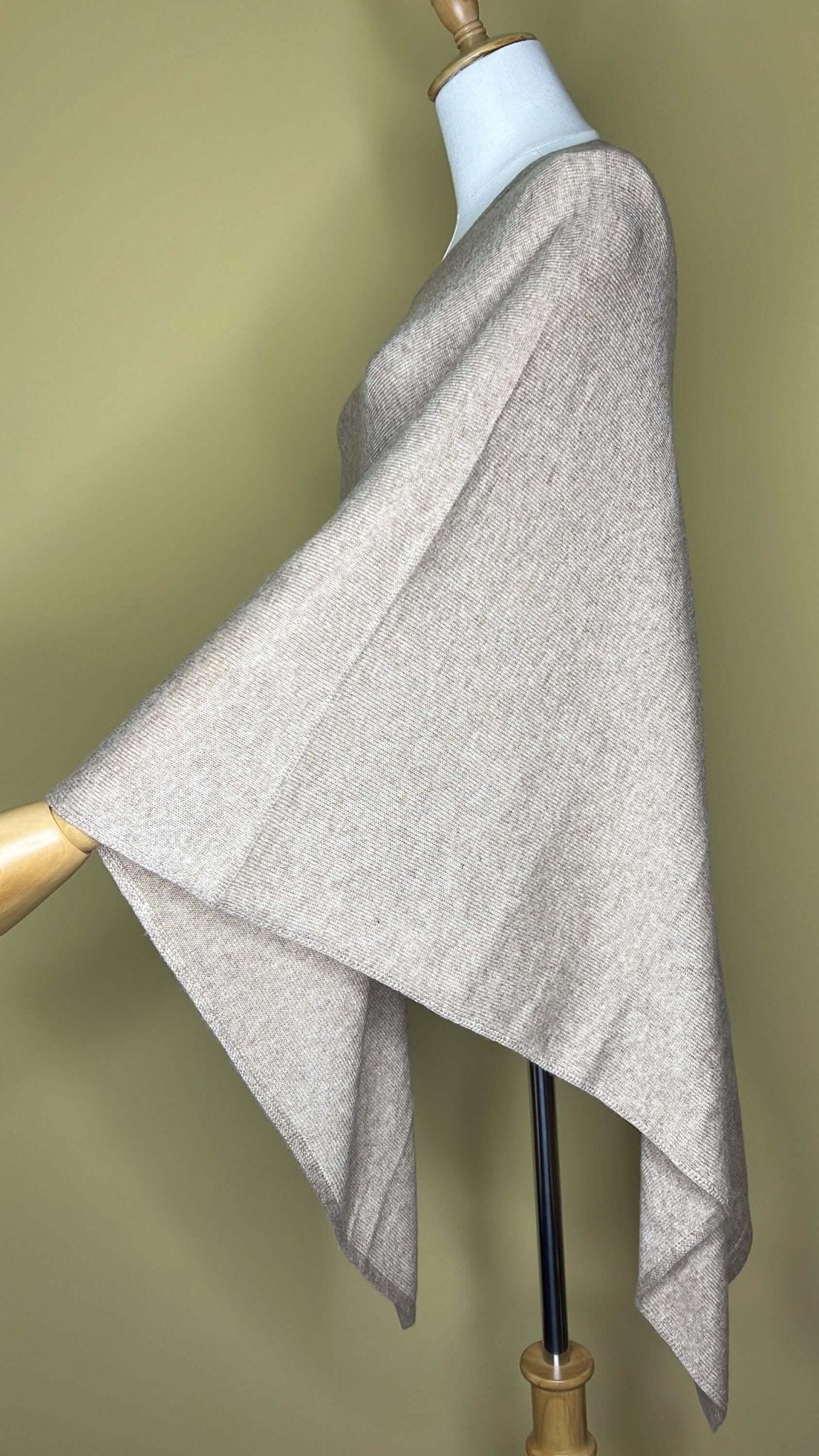 NPIA Certified 100% Pure Himalayan Cashmere Pashmina Poncho - Upper Mustang Natural Beige - Lumusae