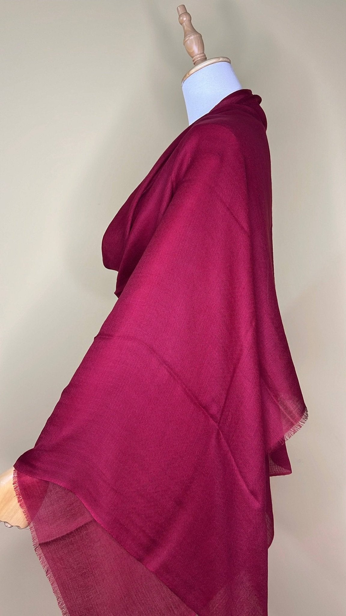 NPIA Certified 100% Pure Himalayan Cashmere Pashmina Shawl - Annapurna crimson red - Lumusae