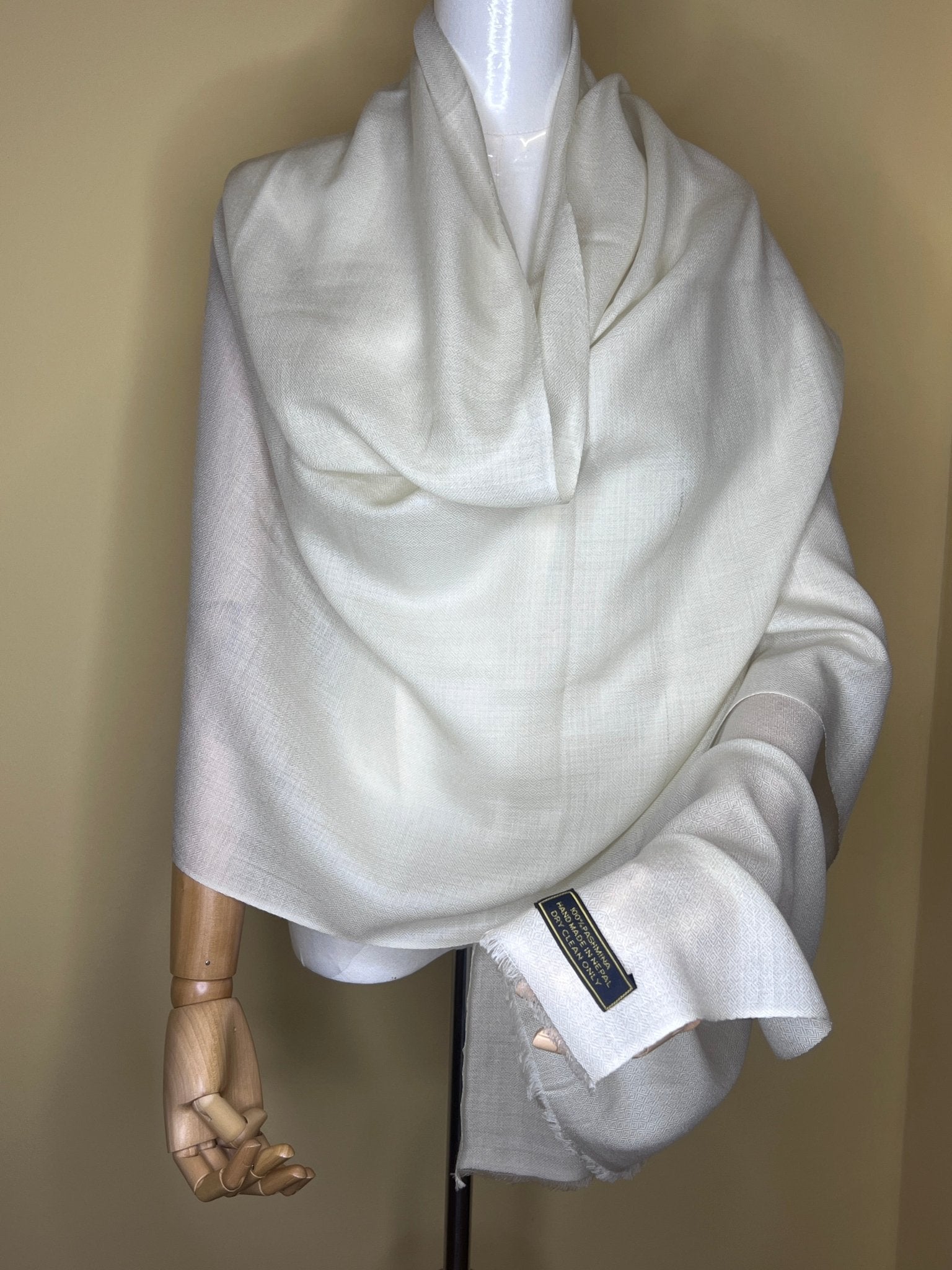 NPIA Certified 100% Pure Himalayan Cashmere Pashmina Shawl - Mustang Everest White - Lumusae