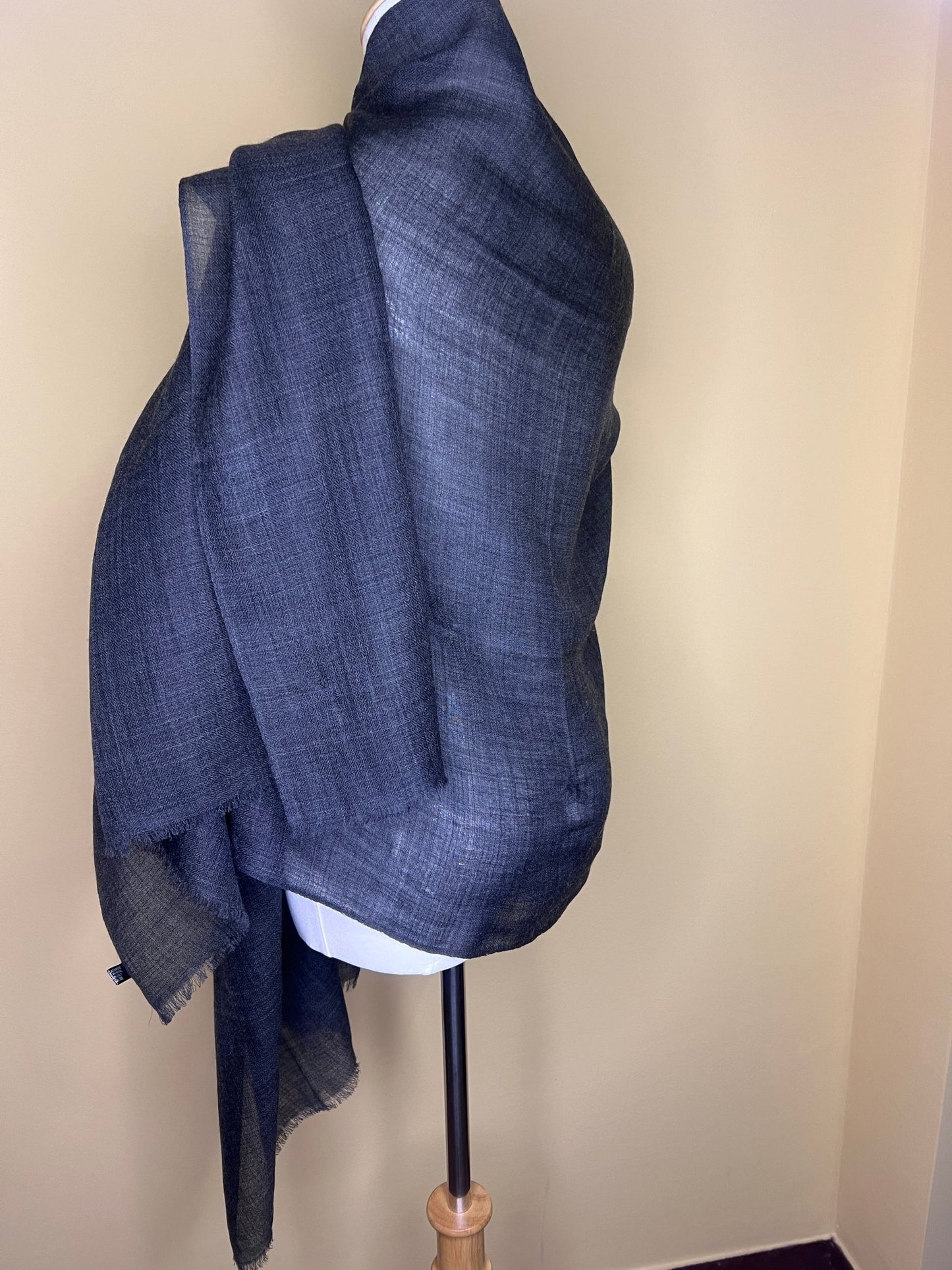 NPIA Certified 100% Pure Himalayan Cashmere Pashmina Shawl - Mustang Himalayan Dusk Grey - Lumusae