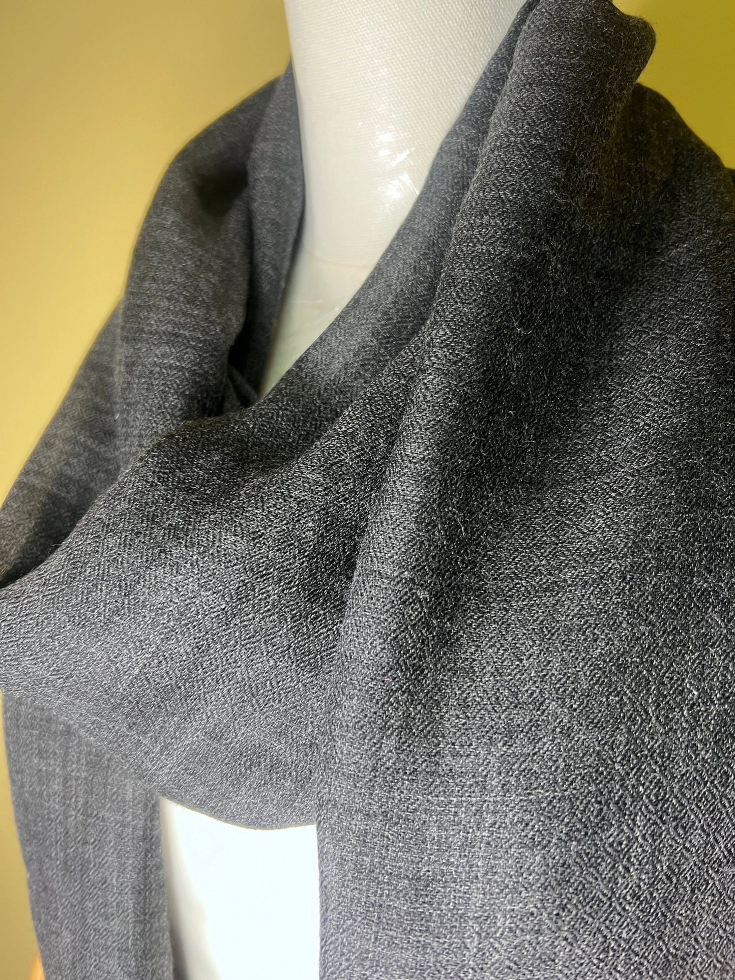 NPIA Certified 100% Pure Himalayan Cashmere Pashmina Shawl - Mustang Himalayan Dusk Grey - Lumusae