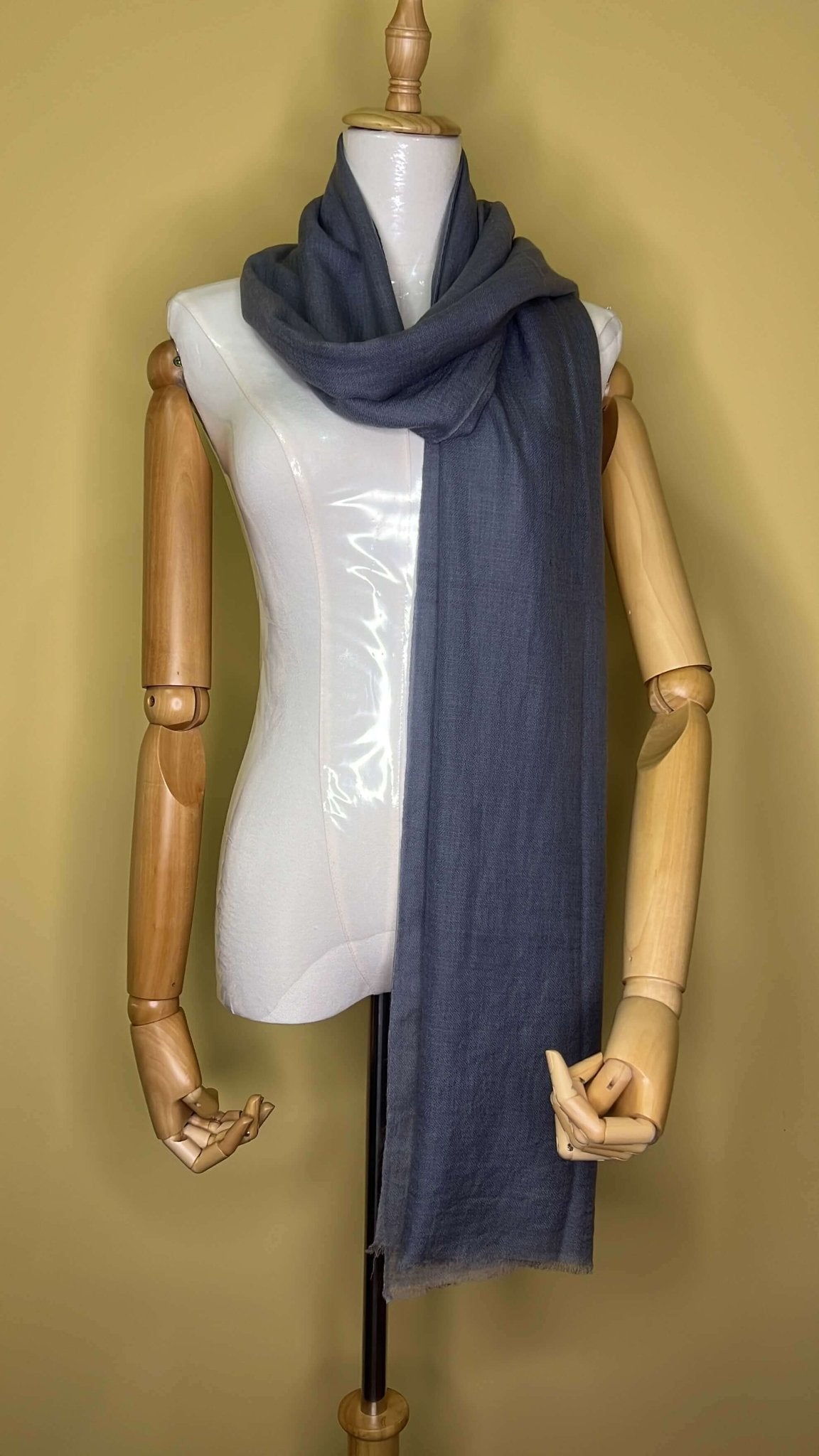 NPIA Certified 100% Pure Himalayan Cashmere Pashmina Shawl - Mustang Mist Grey - Lumusae