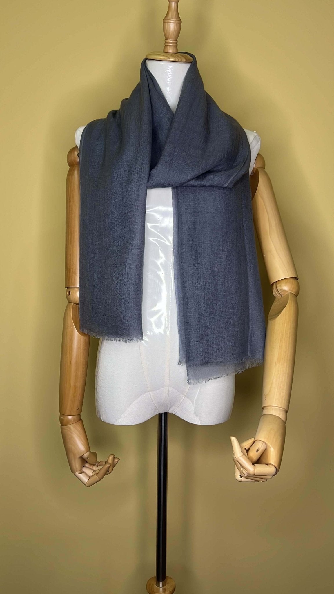 NPIA Certified 100% Pure Himalayan Cashmere Pashmina Shawl - Mustang Mist Grey - Lumusae