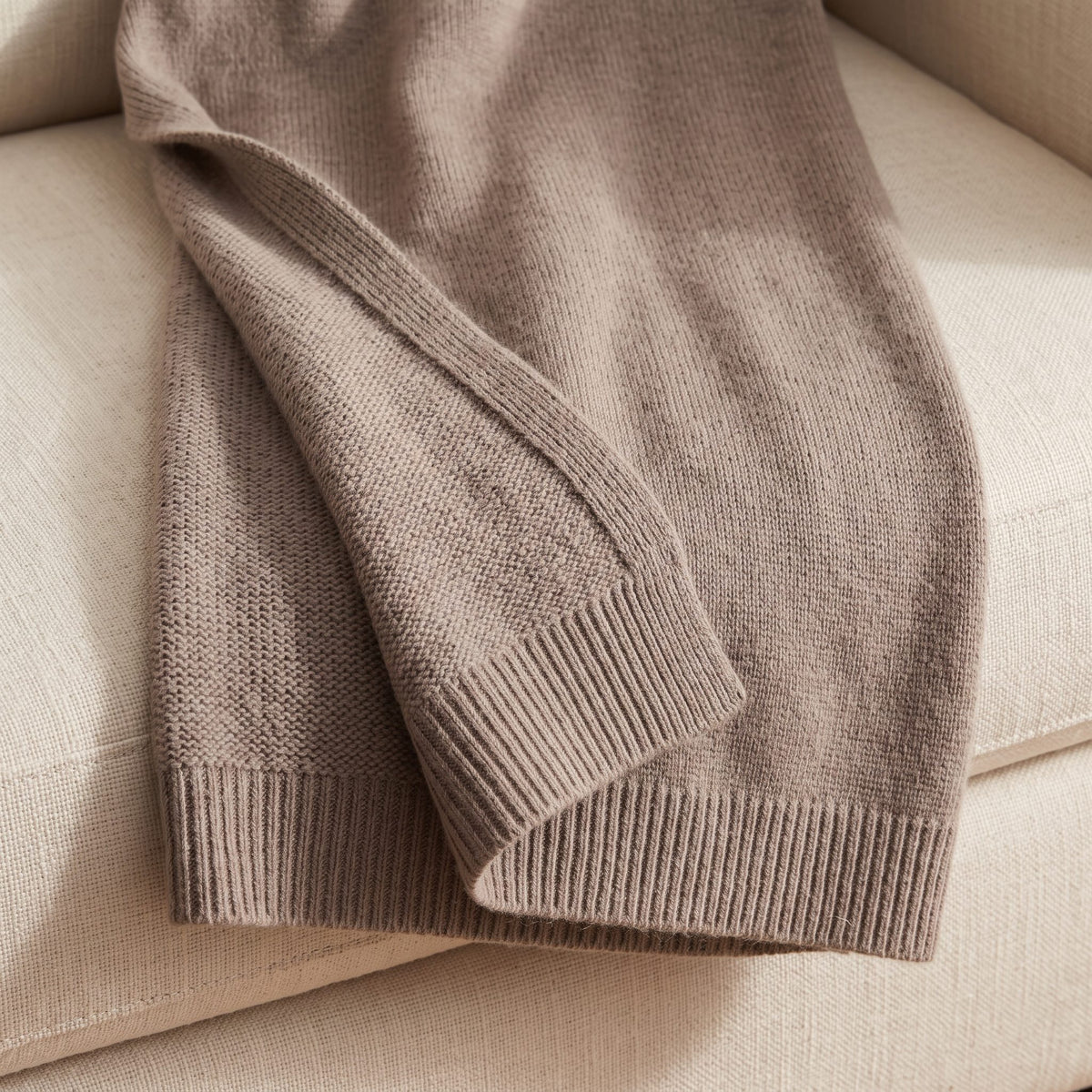 Toast Ombré 100% cashmere throw, folded edge and ribbed border